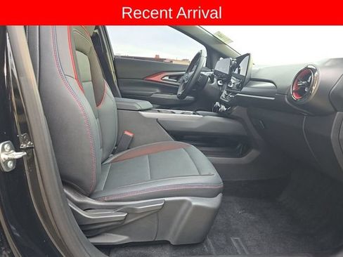 Used 2024 Chevrolet Equinox EV RS FWD image 9