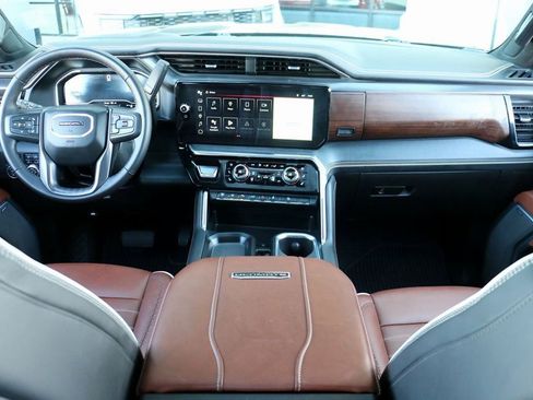 Used 2025 GMC Sierra 2500 Denali Ultimate image 33