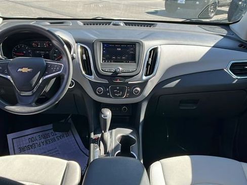 Used 2021 Chevrolet Equinox LS w/ LS Convenience Package FWD image 21