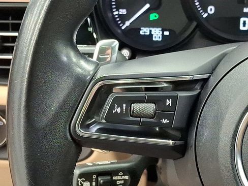 Used 2023 Porsche Macan AWD/4WD image 20