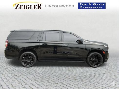 Used 2023 Chevrolet Suburban RST AWD/4WD image 8