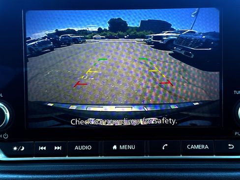 Used 2023 Nissan Rogue SV FWD image 19