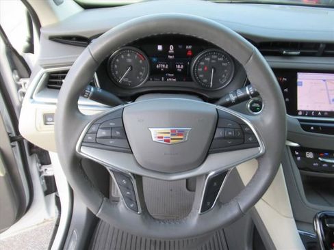 Used 2023 Cadillac XT5 Premium Luxury w/ Technology Package image 19