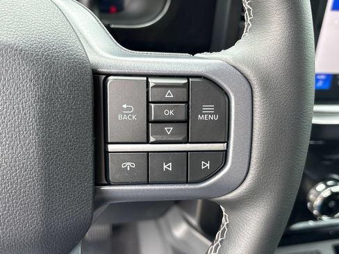 New 2026 Ford F250 Lariat w/ Black Appearance Package AWD/4WD image 18
