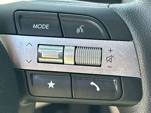 Certified 2025 Hyundai Tucson SE image 22