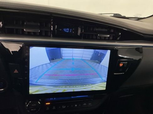 Used 2014 Toyota Corolla S Premium image 20