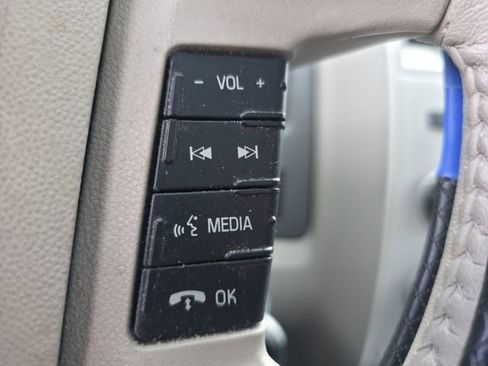 Used 2012 Ford Escape XLT image 17