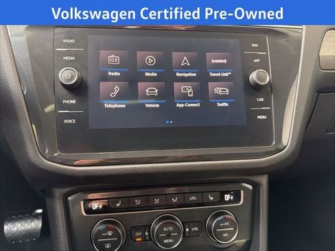 Certified 2019 Volkswagen Tiguan SEL w/ 3rd Row Seat Package image 25