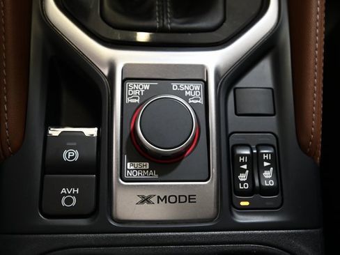 Used 2023 Subaru Forester Touring image 27