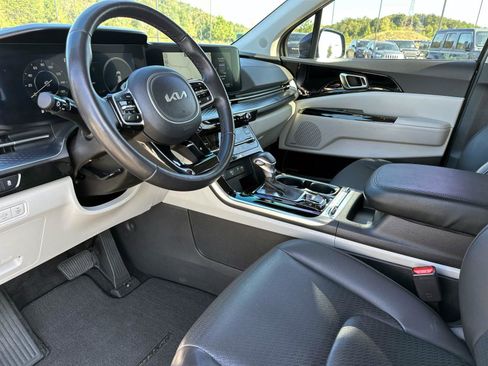 Used 2024 Kia Carnival SX Prestige image 34