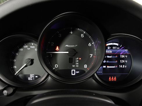 New 2025 Porsche Macan image 13