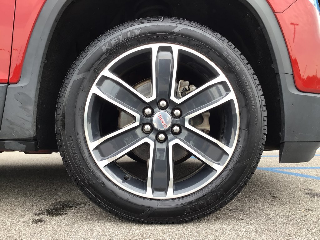 Used 2023 GMC Acadia SLT w/ Technology Package AWD/4WD image 17