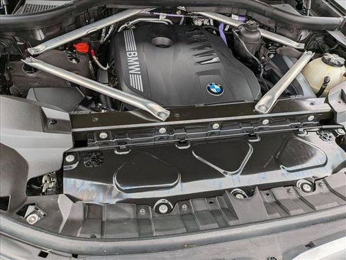 Used 2024 BMW X7 xDrive40i image 29