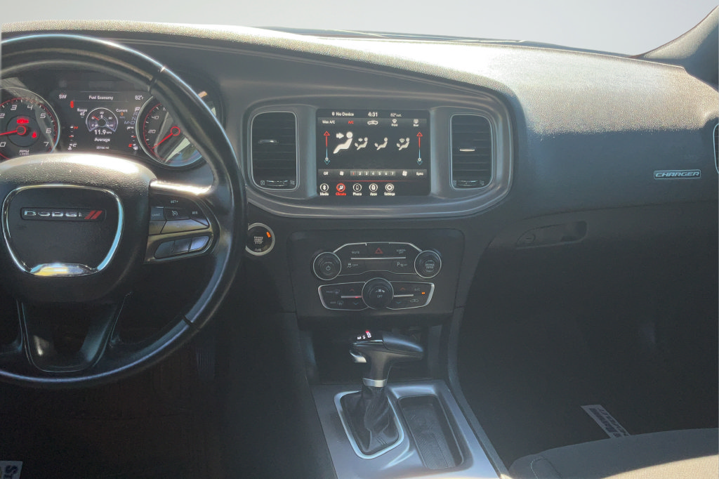 Used 2023 Dodge Charger SXT RWD image 15