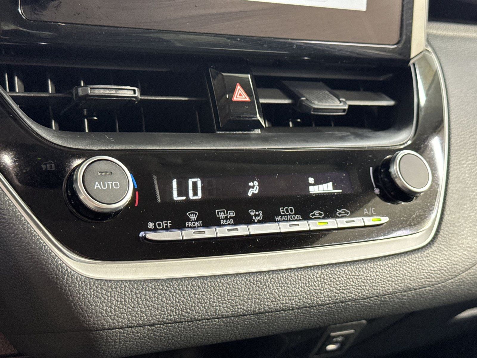 Used 2026 Toyota Corolla LE FWD image 33
