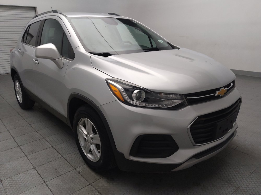 Used 2020 Chevrolet Trax LT w/ LT Convenience Package FWD image 13