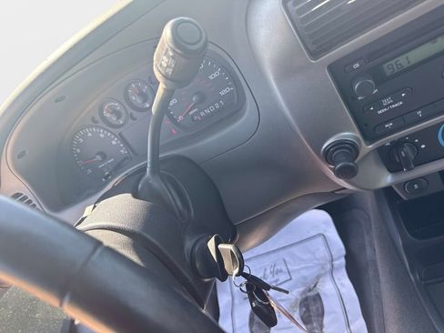 Used 2011 Ford Ranger XLT RWD image 17