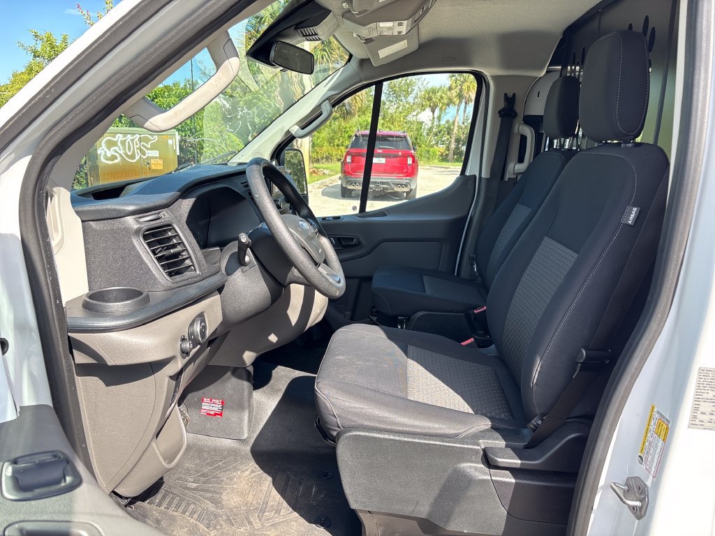 Certified 2025 Ford Transit 250 Low Roof w/ Exterior Upgrade Package RWD image 28