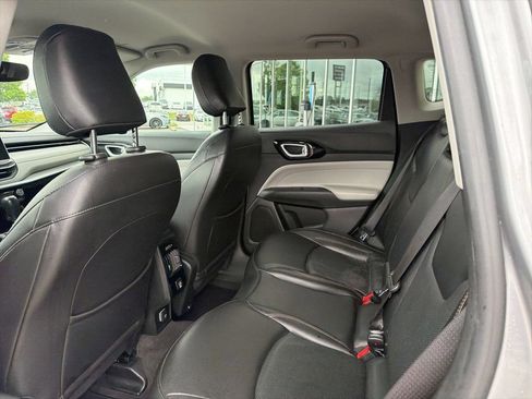Used 2022 Jeep Compass Limited AWD/4WD image 32
