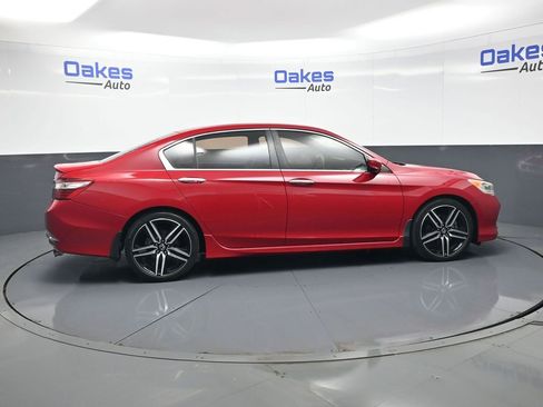 Used 2016 Honda Accord Sport image 9