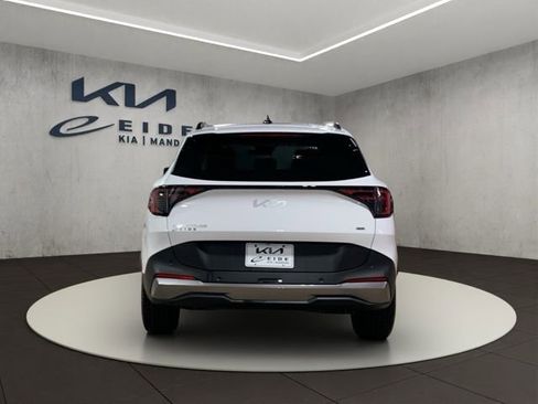 New 2026 Kia Sportage EX w/ EX Panorama Roof Package image 4