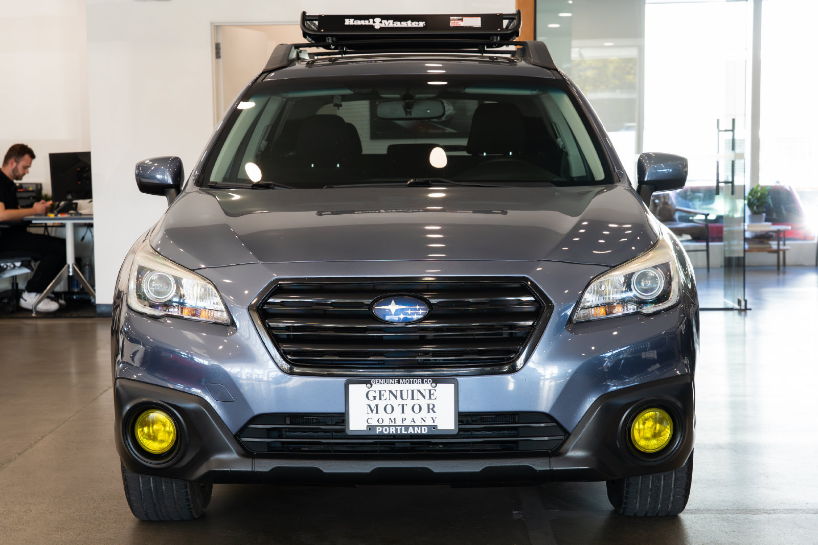 Used 2015 Subaru Outback 2.5i Premium AWD/4WD image 2