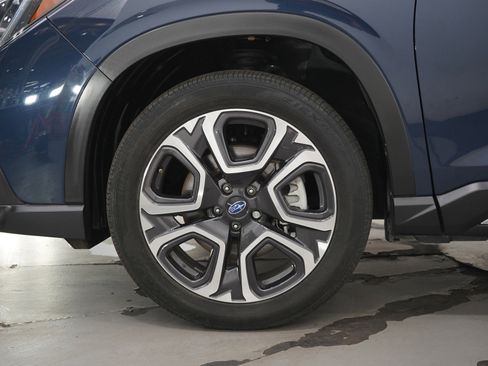 Used 2024 Subaru Ascent Limited w/ Technology Package AWD/4WD image 29