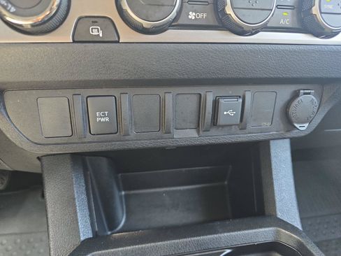 Used 2023 Toyota Tacoma SR AWD/4WD image 25