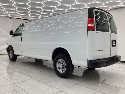 Used 2022 Chevrolet Express 2500 Extended w/ Driver Convenience Package image 12