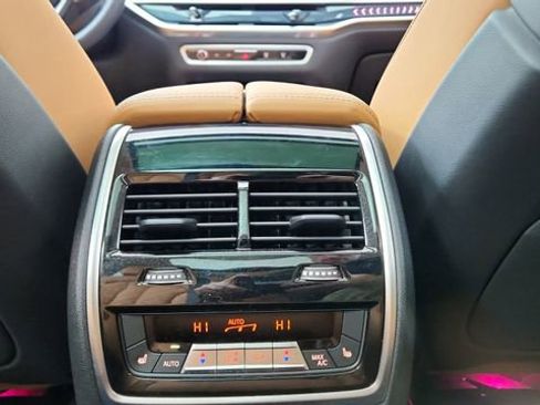 Used 2026 BMW X7 xDrive40i image 42