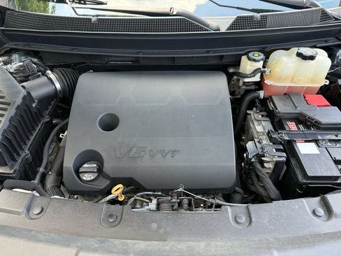Used 2019 Chevrolet Traverse LT FWD image 36
