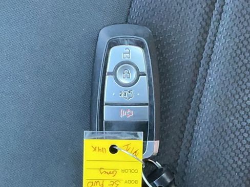 Used 2020 Ford Fusion SE image 27