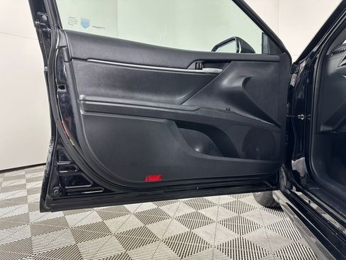 Used 2024 Toyota Camry SE image 23