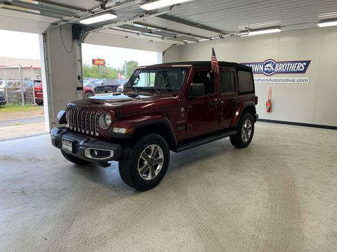 Used 2021 Jeep Wrangler Unlimited Sahara image 1
