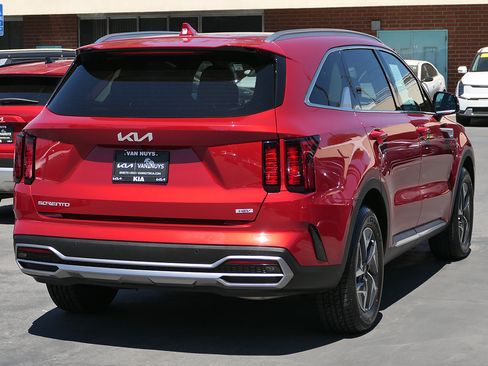 Used 2023 Kia Sorento EX w/ Panoramic Sunroof Package FWD image 3