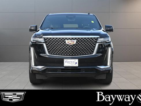 Used 2023 Cadillac Escalade Premium Luxury RWD image 2