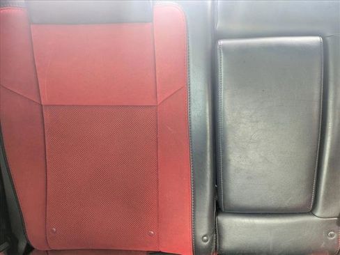 Used 2018 Dodge Challenger R/T Scat Pack w/ Leather Interior Group image 9