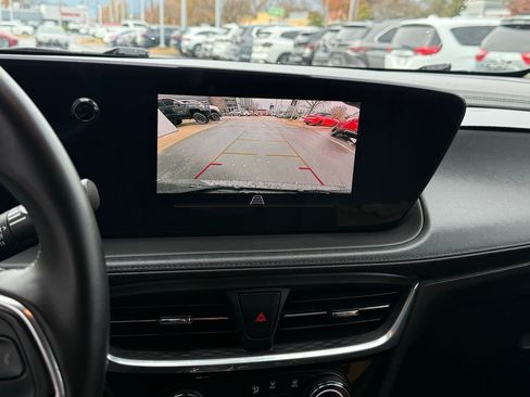 Used 2024 Buick Encore GX Sport Touring image 54