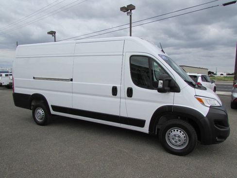 Used 2025 RAM ProMaster 3500 w/ Convenience Group FWD image 5