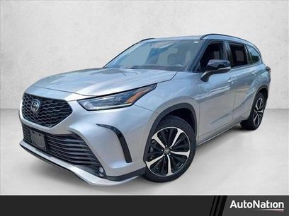 Used 2022 Toyota Highlander XSE