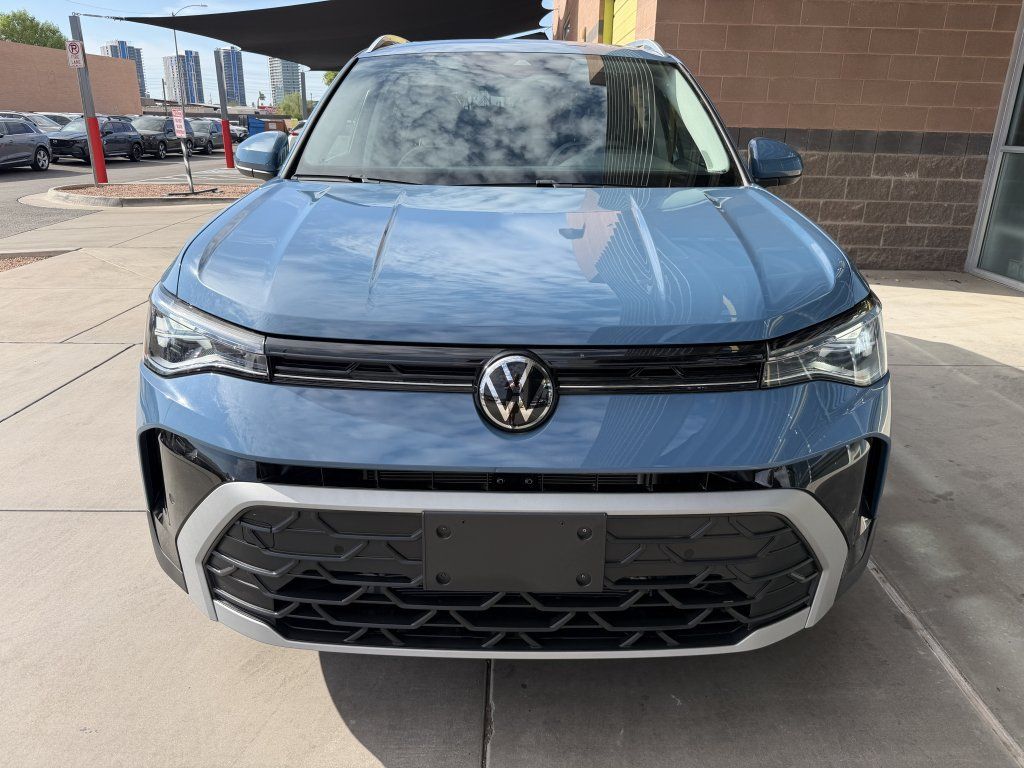 Used 2025 Volkswagen Taos SE FWD image 10