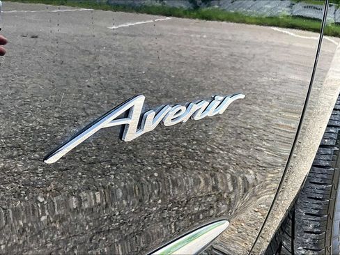 Used 2023 Buick Enclave Avenir w/ Avenir Technology Package AWD/4WD image 8