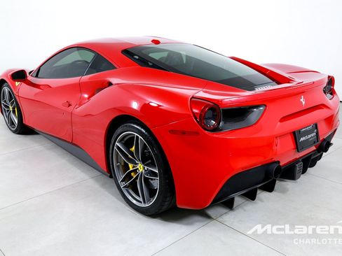Used 2016 Ferrari 488 GTB RWD image 6