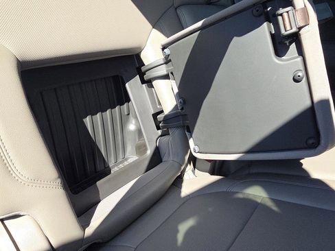 Used 2019 GMC Sierra 1500 SLT w/ SLT Premium Plus Package image 19