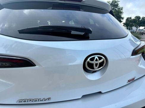 Used 2024 Toyota Corolla XSE FWD image 3