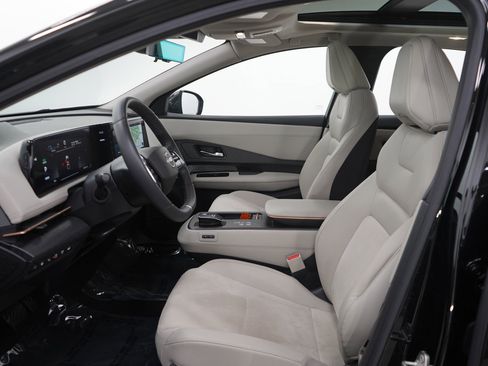 Used 2023 Nissan Ariya AWD image 14