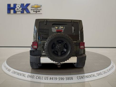 Used 2015 Jeep Wrangler Unlimited Sahara w/ Dual Top Group AWD/4WD image 5