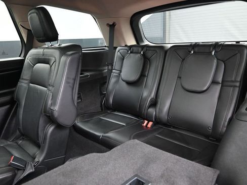 Used 2022 Lincoln Aviator Reserve w/ Equipment Group 201A AWD/4WD image 27