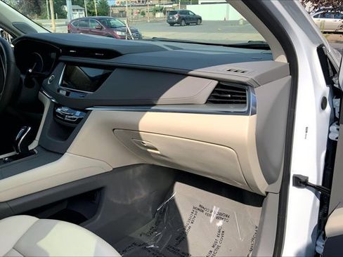 Used 2024 Cadillac XT5 Premium Luxury w/ Technology Package AWD/4WD image 16