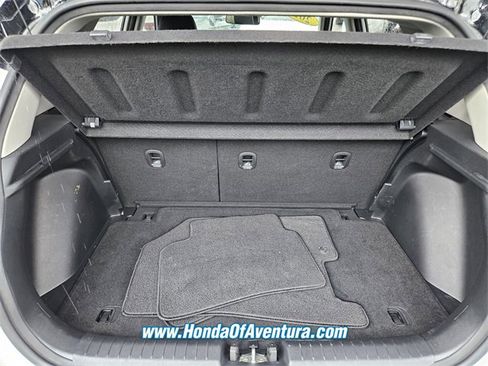 Used 2022 Hyundai Venue Limited image 10